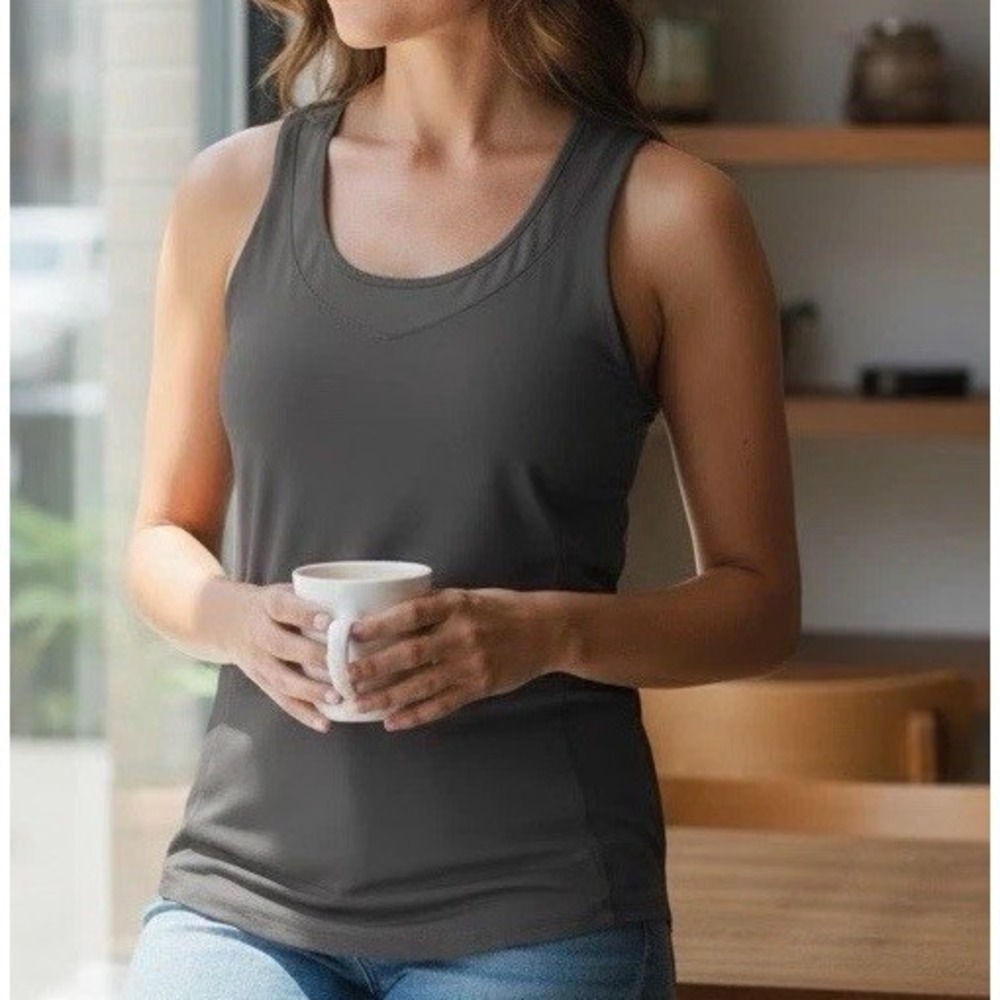 NEW LULULEMON BUILT IN SHELF BRA TANK TOP BLACK size 4